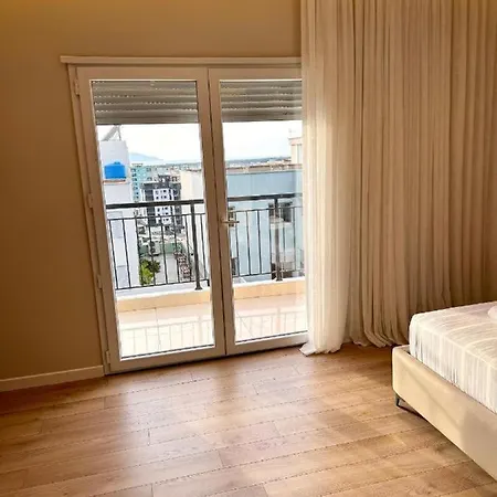 Bed & Breakfast Leo Vlorë